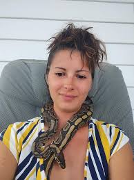 I chill with someone 1 time & end up with them for YEARS that's my issue