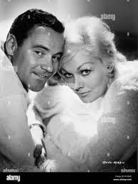 The notorious landlady 1962 jack lemmon hi-res stock photography and images 