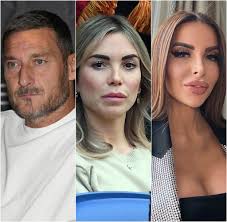 Ormai da ieri le voci di Francesco Totti con Marialuisa Jacobelli sono  sempre più insistenti. Abbiamo appreso che la reazione di Noemi Bocchi al  gossip è stata impetuosa: https://fanpa.ge/GVJOR