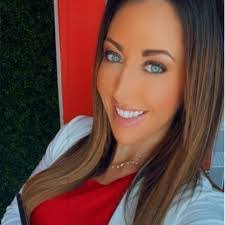 Danielle Lehr's Instagram, Twitter & Facebook