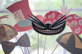 Un Photobooth Alice Au Pays Des Merveilles My Fair Party Theme Alice Au Pays Des Merveilles Pays Des Merveilles Alice Aux Pays Des Merveilles