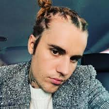 Justin bieber was born in stratford, in a family of jeremy bieber and patti mallette. Justin Bieber Continues To Experiment With His Dreadlocks Amid Criticism For Cultural Appropriation Pinkvilla