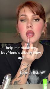 Daisy Taylor Singing