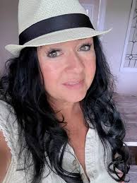 Hanging a 60-pound giant spider decoration?