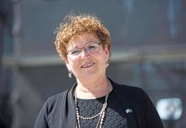 מרים פרץ היא אשת חינוך, ששניים מבניה נהרגו בקרבות עם מחבלים בעת שירותם בצה״ל. ×ž×¨×™× ×¤×¨×¥ ×ž×¢×¨×™×'