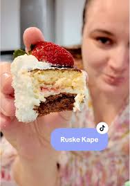 I wish I still had more of these kolaci, they were demolished 🥲  #catarinaskitchen