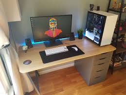 Gaming Setup Diseno De Sala De Juegos Mesas De Ordenador Decoracion De Habitacion De Juegos