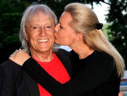 Lecturer phd at faculty of electronics, communications and computers, university of pitesti. Mihai Constantinescu A Avut Intotdeauna O Femeie In Umbra Lui Secretul Pe Care L A Cunoscut Doar Simona ReÈ›ete È™i Vedete