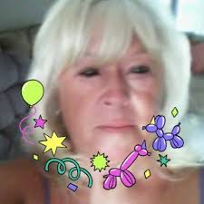 What can I put to decorate this mantle under the television?