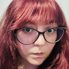 Que yo recuerde, en Chile al menos, siempre ha sido amarillo con celeste o  azul 🤔