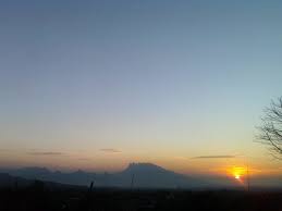 Namun, sekarang peminat sedang sepi, sehingga kamar kost yang terhuni hanya satu saja, yaitu oleh tante heni, tante heni adalah seorang pengajar di sebuah sekolah islam di dekat rumah pamanku. Gunung Putri Tidur Indonesia Kaskus