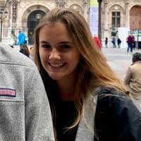 Daisy Downs's Instagram, Twitter & Facebook