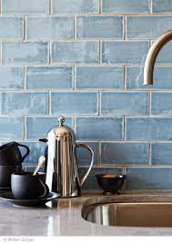 We have a huge range of backsplash styles to choose from, including natural stone and marble, glass, subway and lots more. Walker Zanger Kuchensachen Schone Kuchen Haus Kuchen