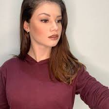 Amanda Blaska's Instagram, Twitter & Facebook