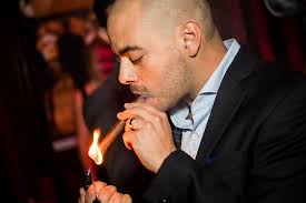 3 New Cigar Etiquettes for the 21st Century