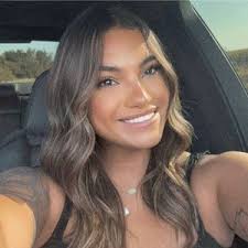 ariana snow (@arianasnow27)