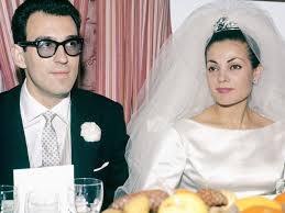 Consulta las últimas noticias y los mejores vídeos e imágenes sobre carlos arruza en la razón. La Boda De Carmen Sevilla Y Augusto Alguero Cuando La Novia De Espana Se Caso Con Otro