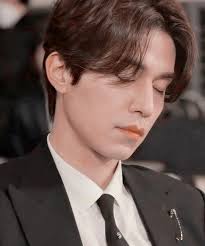 He is an actor, known for sseulsseulhago chalranhashin: Lee Dong Wook In 2021 Lee Dong Wook Lee Kdrama