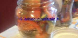 Trattamenti, concimazione e malattie della pianta. La Mia Cucina Fatata Diario Di Una Cuoca Imbranata Tempo Di Conserve Peperoni Sott Aceto Nei Barattoli Sotto Le Coperte