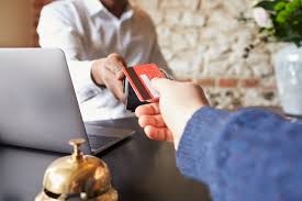 Get to know someone better today! 7 Things Not To Do At Hotel Checkout