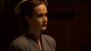 The actress is taking a duplicitous turn this year as linda tripp in the forthcoming drama <em>impeachment: Nerven Wie Haarteile Die Neue Serie Ratched Bei Netflix