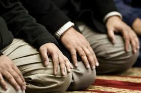 Kurban keserken kılınan namaz nafile ve şükür olarak namaz her zaman kılınabilir. Xrz1gntqbjoq1m