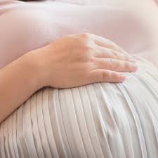 Geschwollene Hände in der Schwangerschaft – Was hilft? | BRIGITTE.de