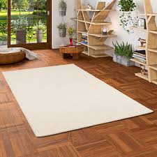 An outlet because we can sell at high discounts thanks to the direct connection with our weavers. Natur Wolle Teppich Berber Malta Beige