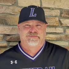 Tyler Munro's Instagram, Twitter & Facebook