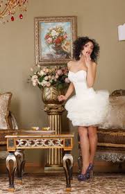 Das perfekte hochzeitskleid für jede frau. Kurze Brautkleider Trends Varianten Und Vorteile Brautfee