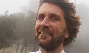 André van Duren over Faithfully Yours