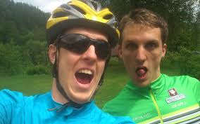 Det var en gång två boråsare som öppnade en dörr…