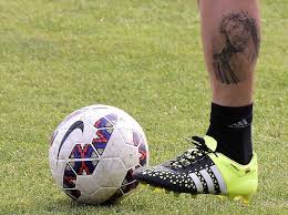 James rodriguez is known for his devotion to his beliefs and firm convictions. Footy Accumulators ×'×˜×•×•×™×˜×¨ James Rodriguez Has A New Tattoo Of Jesus On His Leg Jesus Looks Extremely P Ssed Off Http T Co S4swxrapc7