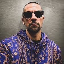 Damian Hakert's Instagram, Twitter & Facebook