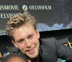 Did Austin have his nose changed? I was just