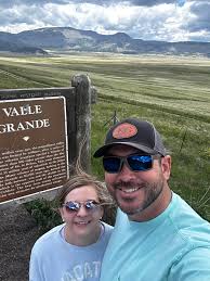 Now y'all why my husband didn't remind me that I was going to the mountains  when I was packing?! I have one sweatshirt and all shorts!! A little chilly  here. Do: check