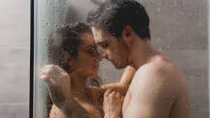 Sex unter der Dusche: Diese Stellungen funktionieren | BRIGITTE.de