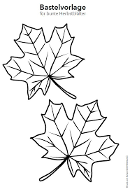 Fensterdeko Fur Den Herbst Basteln Magazin Betreut De Malvorlagen Zum Ausdrucken Bastelvorlagen Zum Ausdrucken Tannenbaum Vorlage