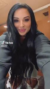 Jasmine Parnell's Instagram, Twitter & Facebook