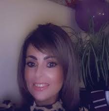 Kerry Hazel's Instagram, Twitter & Facebook