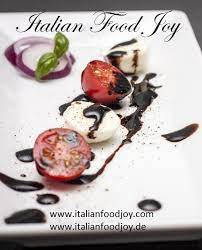 Balsanic Vinegar From Modena And Reggio Emilia Italian First Quality Product Used In Many Recipes Discover M Italian Recipes Italian Food Near Me Food
