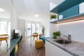 Auf 1400 qm zeigen wir ihnen eine große vielzahl an planungsbeispielen von küchen in allen stilen: All Inklusive Miete Voll Mobliertes Apartment Duschbad Und Kuche In Bester Lage In Ehrenfeld Etagenwohnung Koln 2n6ks44