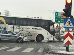 W okolicach węzła łódź północ na autostradzie a1 w kierunku warszawy doszło zderzenia autobusu z autem osobowym. Wypadek Autobusu Katowice Artykuly Katowice Nasze Miasto