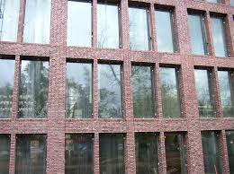 Von Der Fassade Bis Zum Dach Ziegel Fertigelemente Fur Das Art House In Moskau Fassade Ziegel House