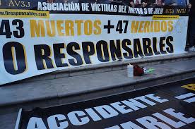 La presidenta de la asociación de víctimas del metro 3 de julio (avm3j), rosa garrote, ha mostrado este lunes su satisfacción por la decisión de la audiencia de valencia de. File Concentracion Victimas Accidente Metro Valencia Flickr Gloriamartinezs 5 Jpg Wikimedia Commons