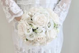 Untuk buat bunga tangan ni memerlukan bunga calla lily, reben, manik berserta gam. 15 Bunga Tangan Pengantin Yang Menarik Istimewa