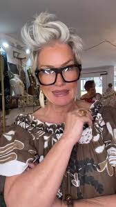 Live in store ….a few new pieces in store to show you ladies …finished off  with some preloved goodies 🧡