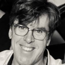 Alexander Schletter's Instagram, Twitter & Facebook