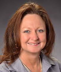 Lisa Pavey's Instagram, Twitter & Facebook