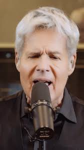 Claudio Baglioni updated his profile...